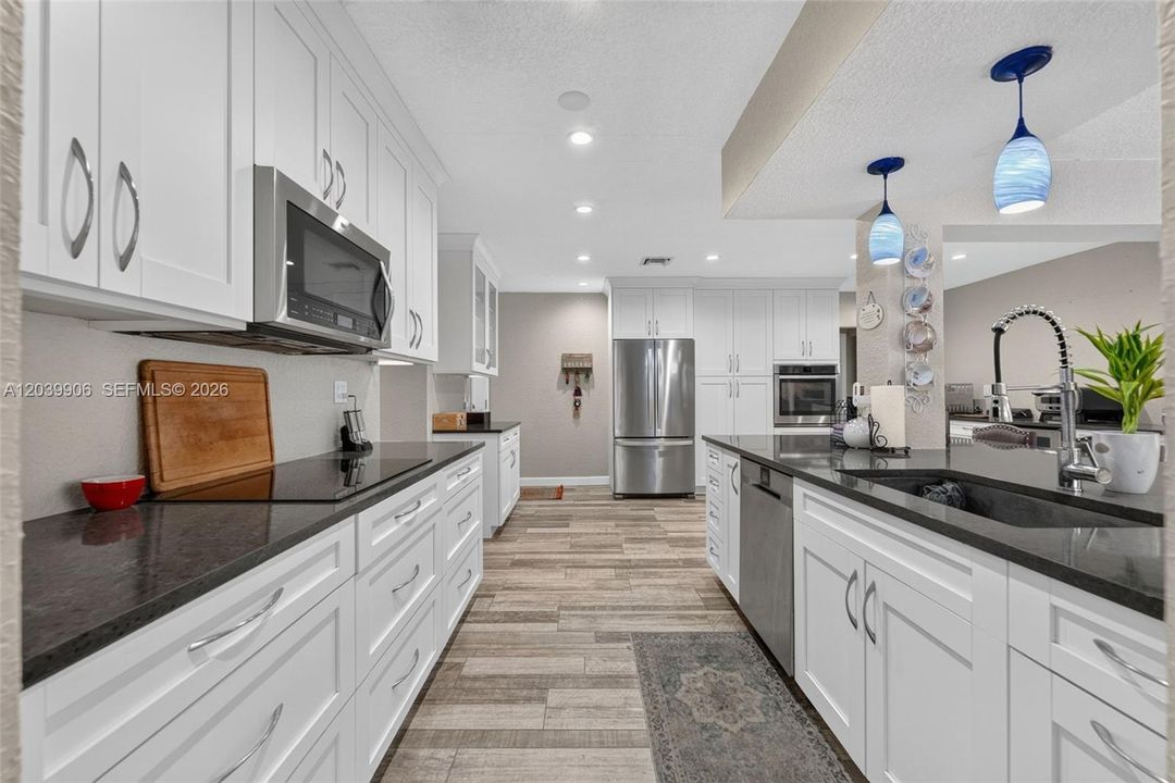 For Sale: $675,000 (3 beds, 2 baths, 2170 Square Feet)