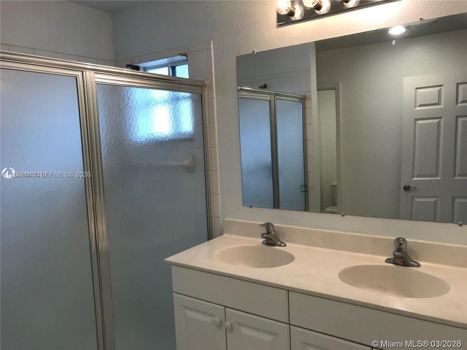 For Sale: $279,900 (3 beds, 2 baths, 1272 Square Feet)