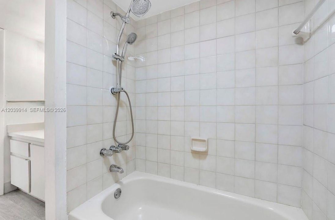 В аренду: $1,950 (1 спален, 1 ванн, 684 Квадратных фут)
