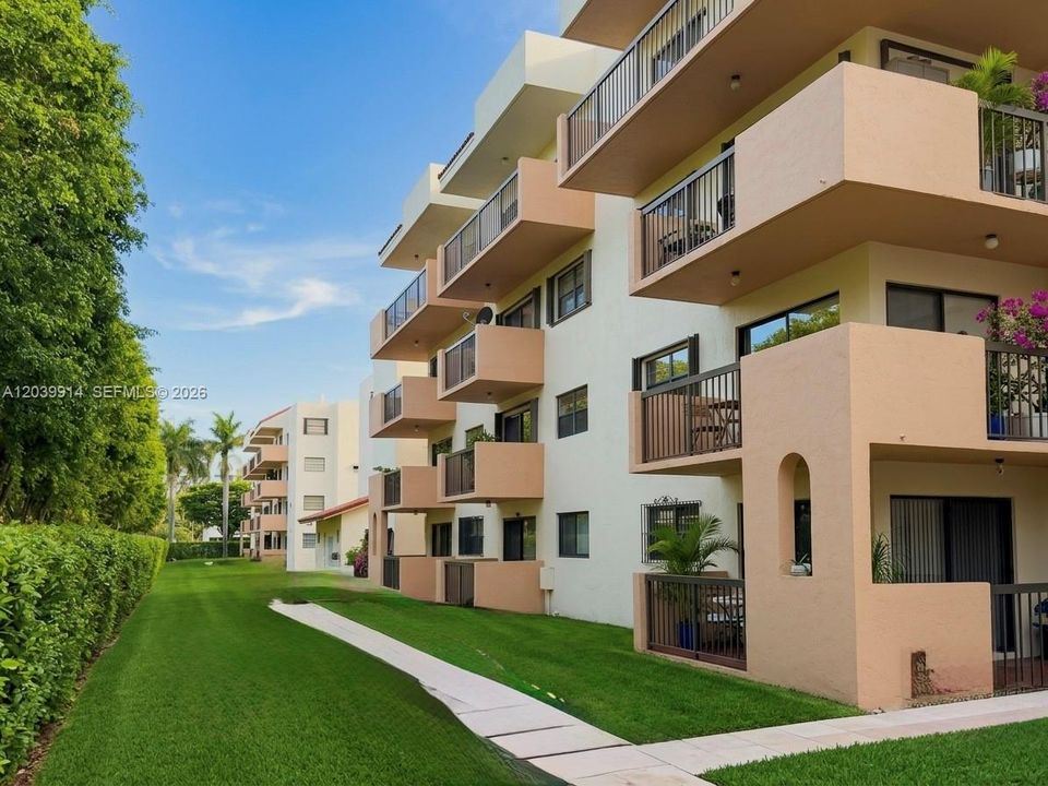 В аренду: $1,950 (1 спален, 1 ванн, 684 Квадратных фут)