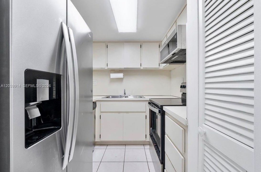 В аренду: $1,950 (1 спален, 1 ванн, 684 Квадратных фут)