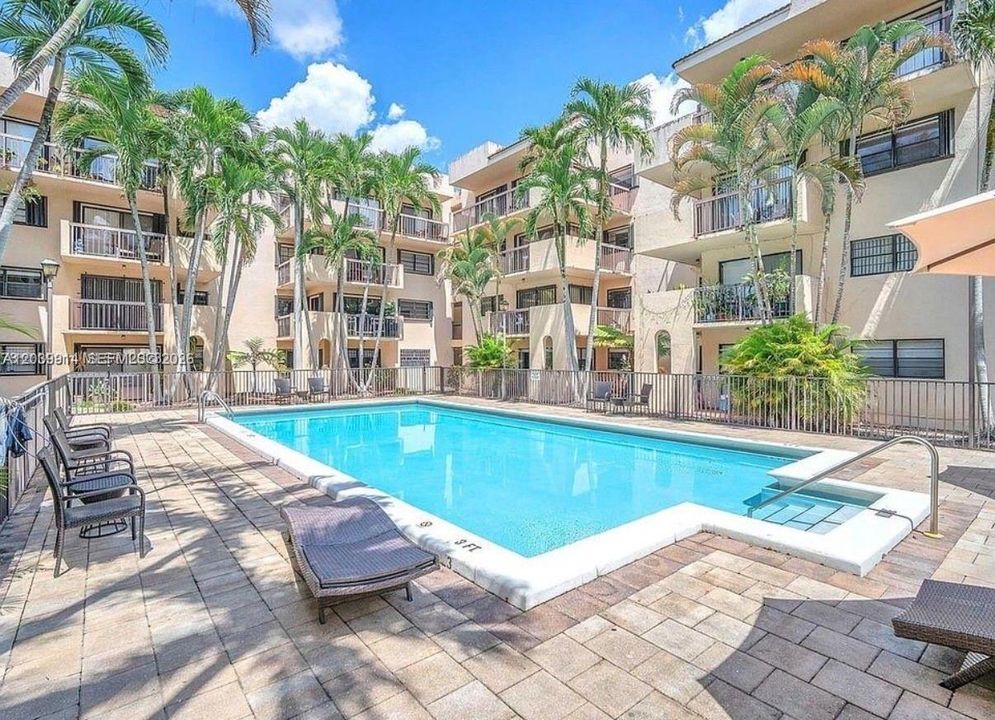 В аренду: $1,950 (1 спален, 1 ванн, 684 Квадратных фут)
