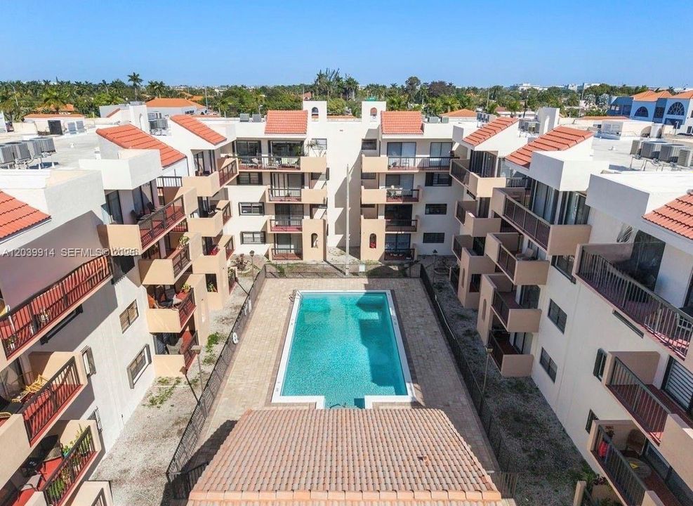 В аренду: $1,950 (1 спален, 1 ванн, 684 Квадратных фут)
