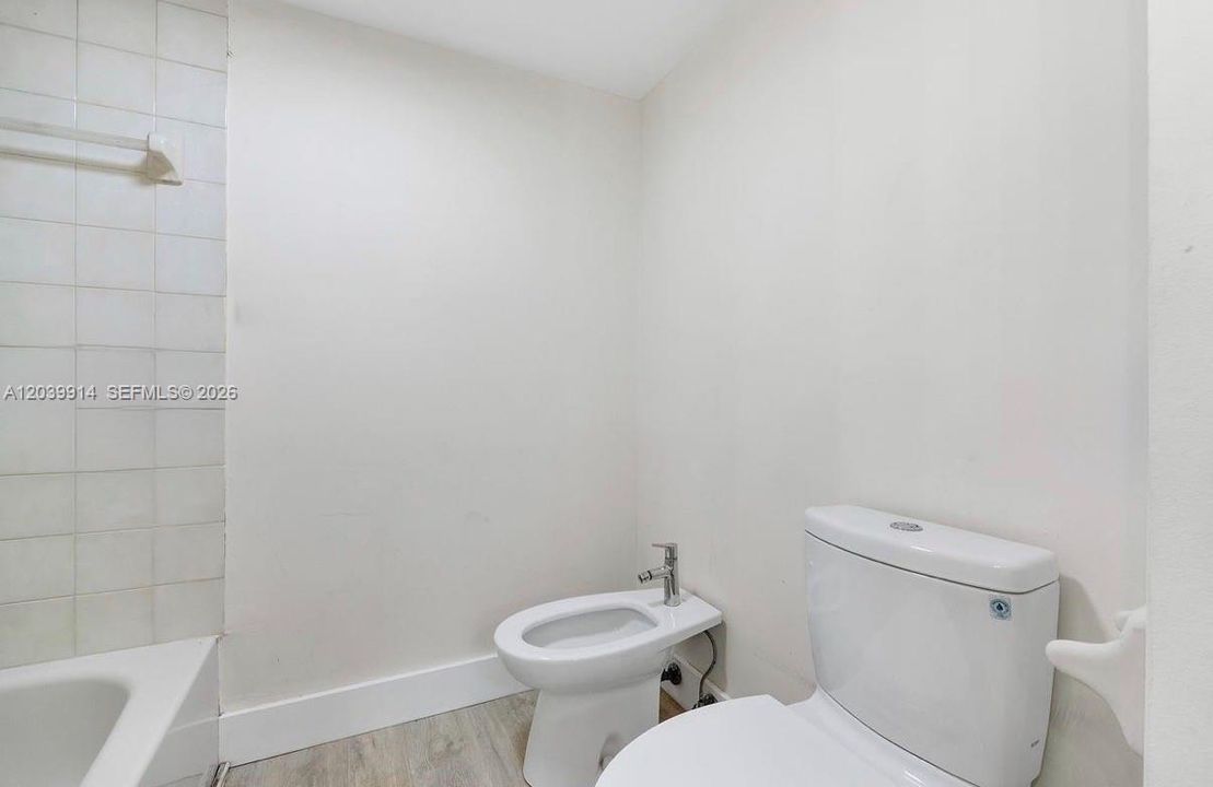 В аренду: $1,950 (1 спален, 1 ванн, 684 Квадратных фут)