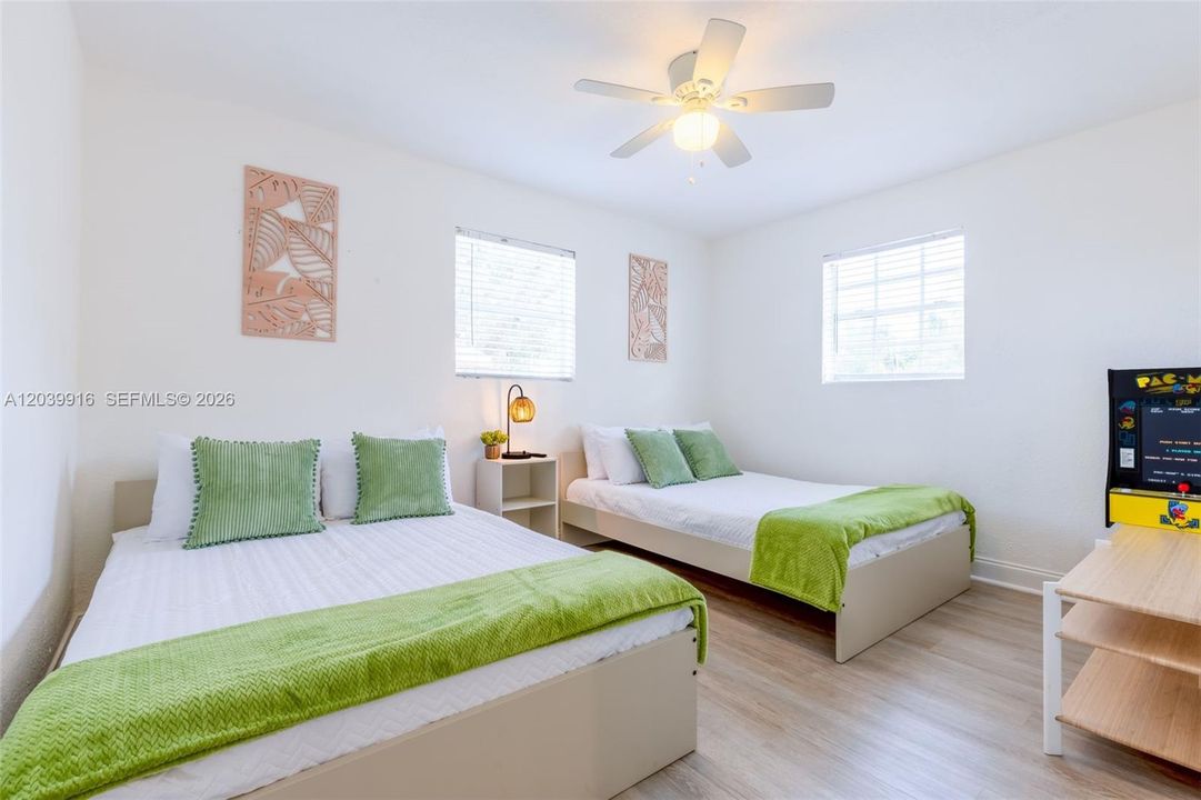 For Rent: $3,550 (3 beds, 2 baths, 1308 Square Feet)