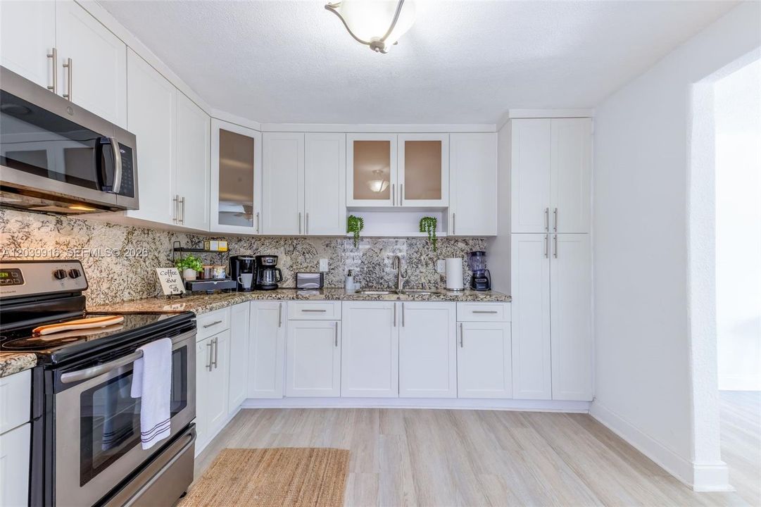 For Rent: $3,550 (3 beds, 2 baths, 1308 Square Feet)
