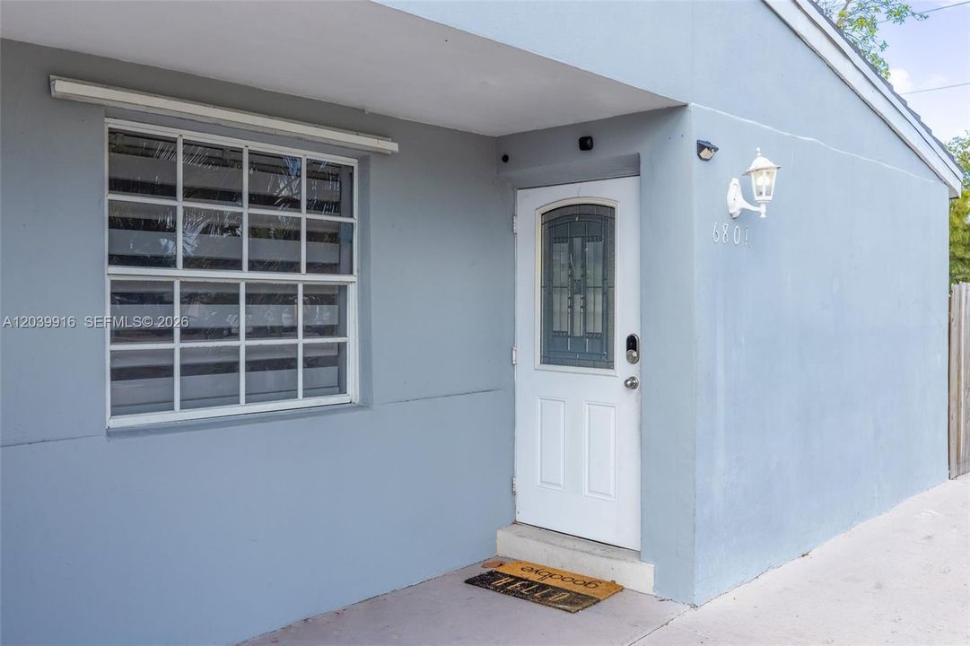 For Rent: $3,550 (3 beds, 2 baths, 1308 Square Feet)