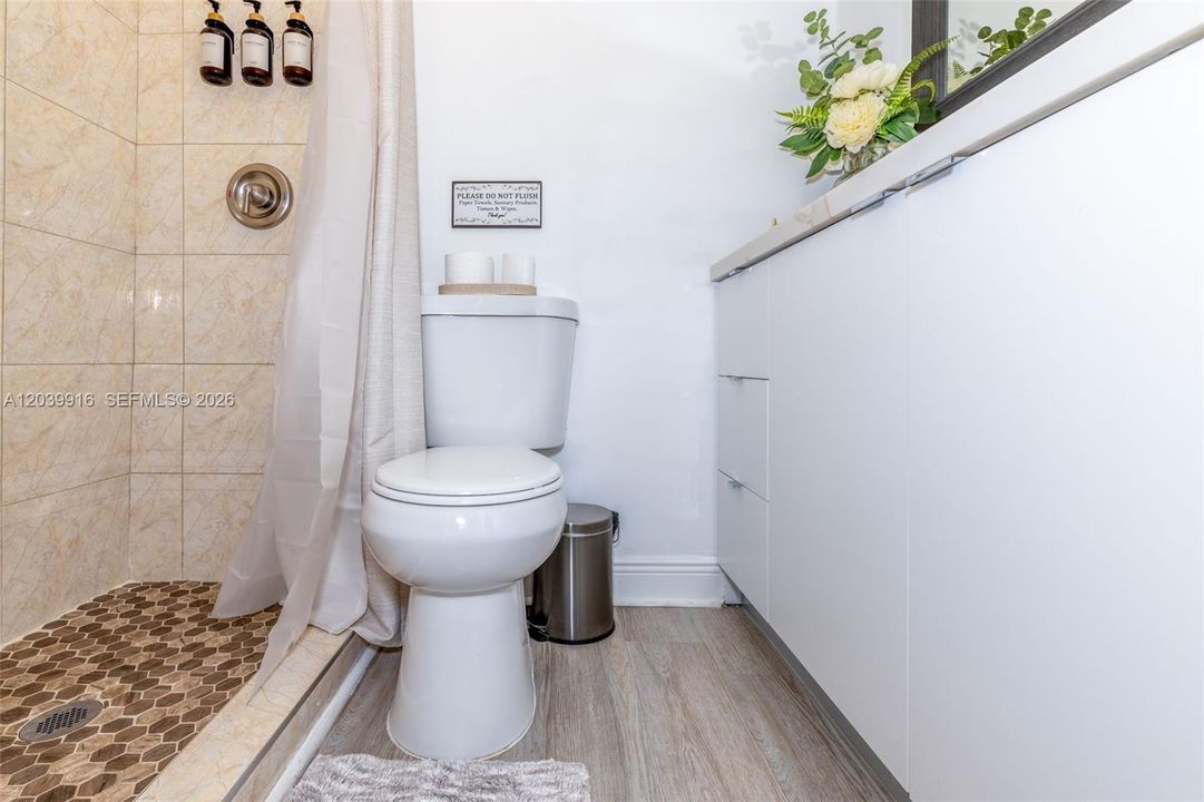 For Rent: $3,550 (3 beds, 2 baths, 1308 Square Feet)