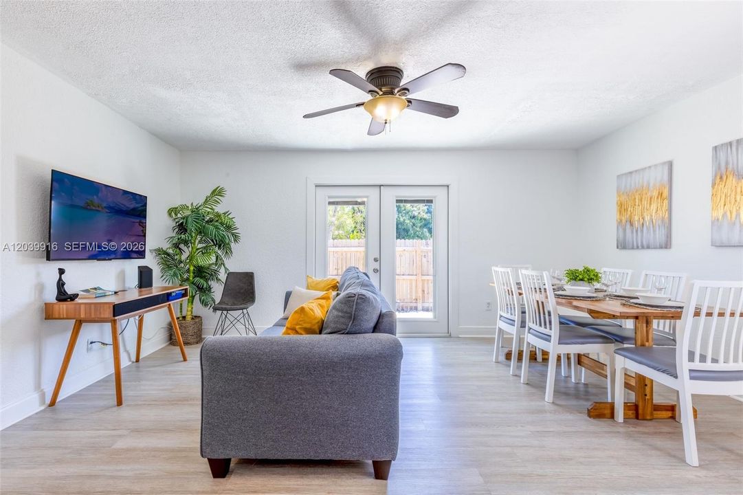 For Rent: $3,550 (3 beds, 2 baths, 1308 Square Feet)