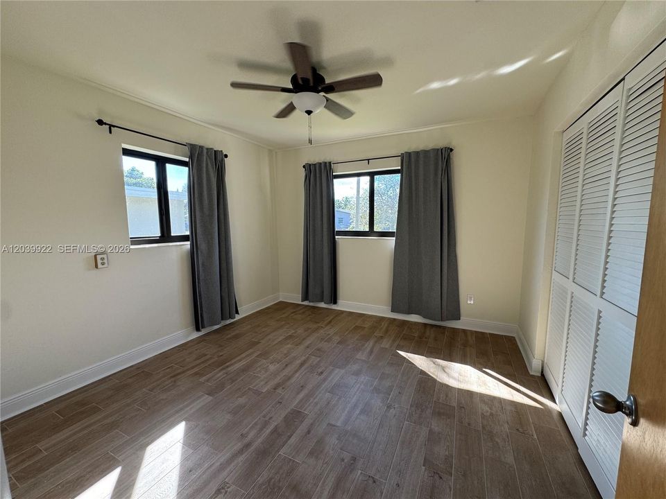 En Venta: $579,500 (3 camas, 2 baños, 1364 Pies cuadrados)