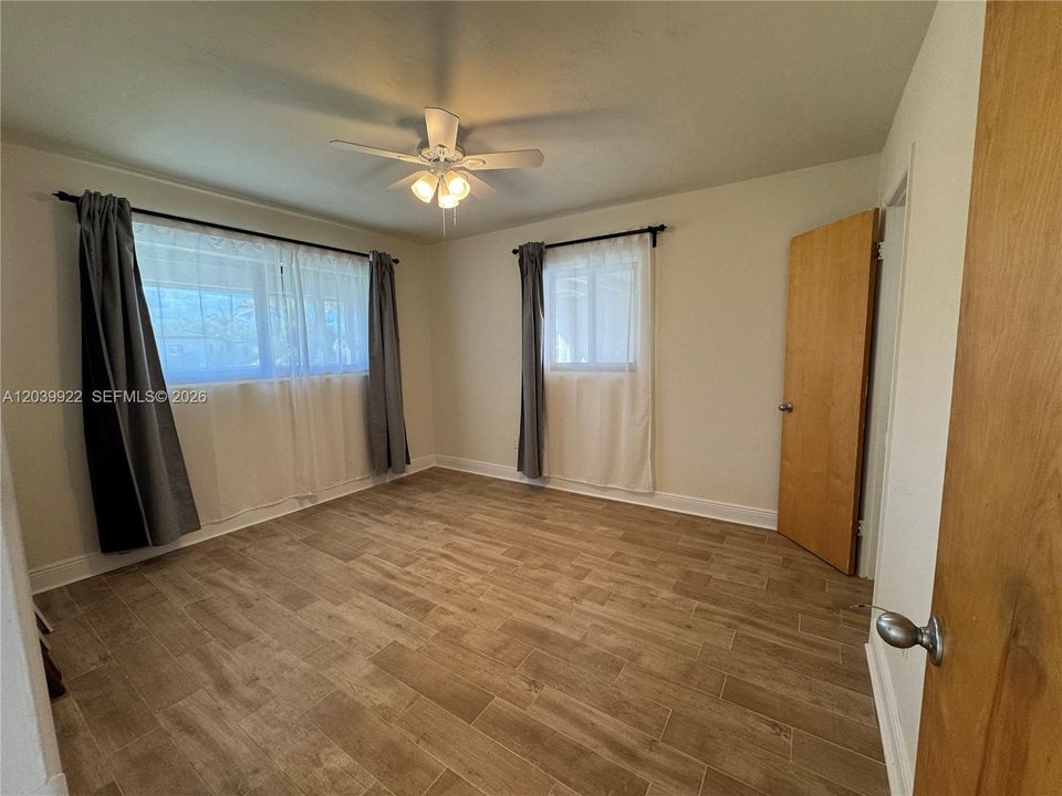 En Venta: $579,500 (3 camas, 2 baños, 1364 Pies cuadrados)