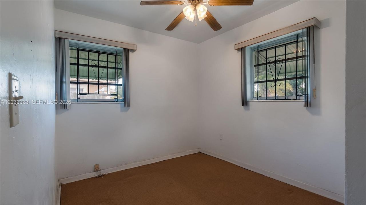 En Venta: $399,999 (3 camas, 1 baños, 915 Pies cuadrados)