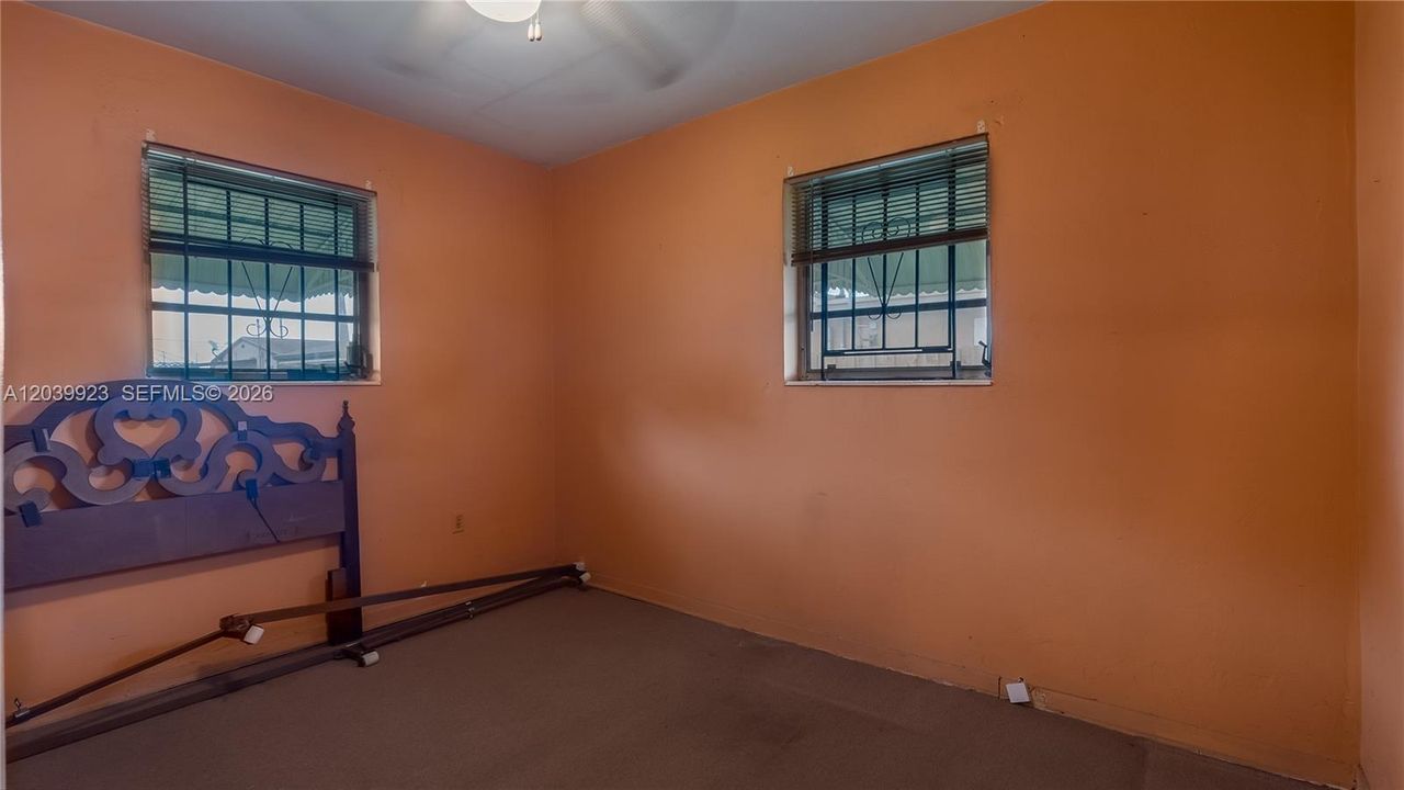 En Venta: $399,999 (3 camas, 1 baños, 915 Pies cuadrados)