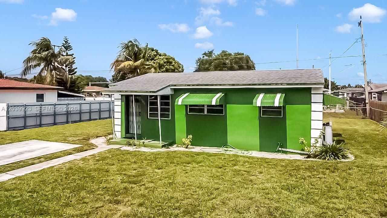 En Venta: $399,999 (3 camas, 1 baños, 915 Pies cuadrados)