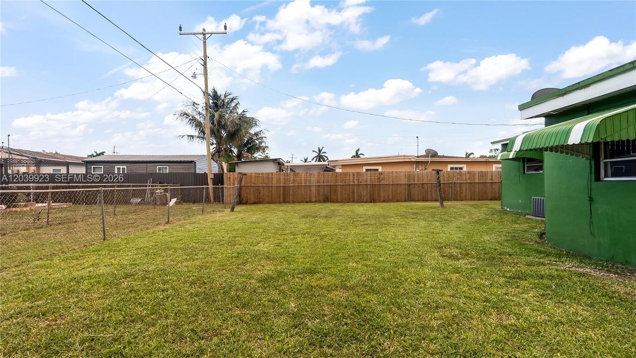 En Venta: $399,999 (3 camas, 1 baños, 915 Pies cuadrados)