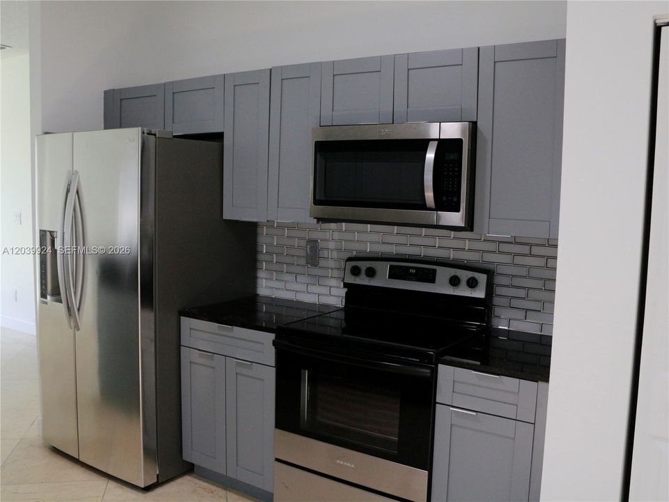 For Rent: $4,500 (4 beds, 2 baths, 2075 Square Feet)