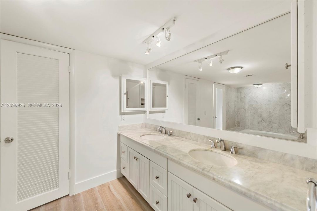 For Sale: $2,200,000 (3 beds, 3 baths, 2281 Square Feet)
