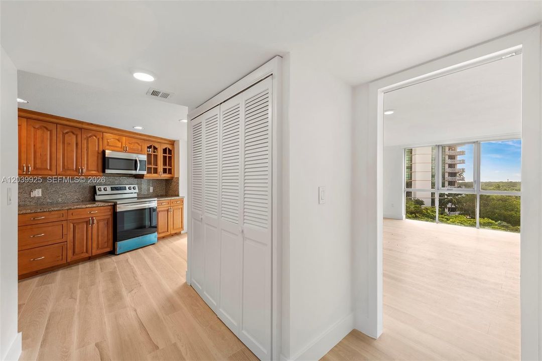 For Sale: $2,200,000 (3 beds, 3 baths, 2281 Square Feet)