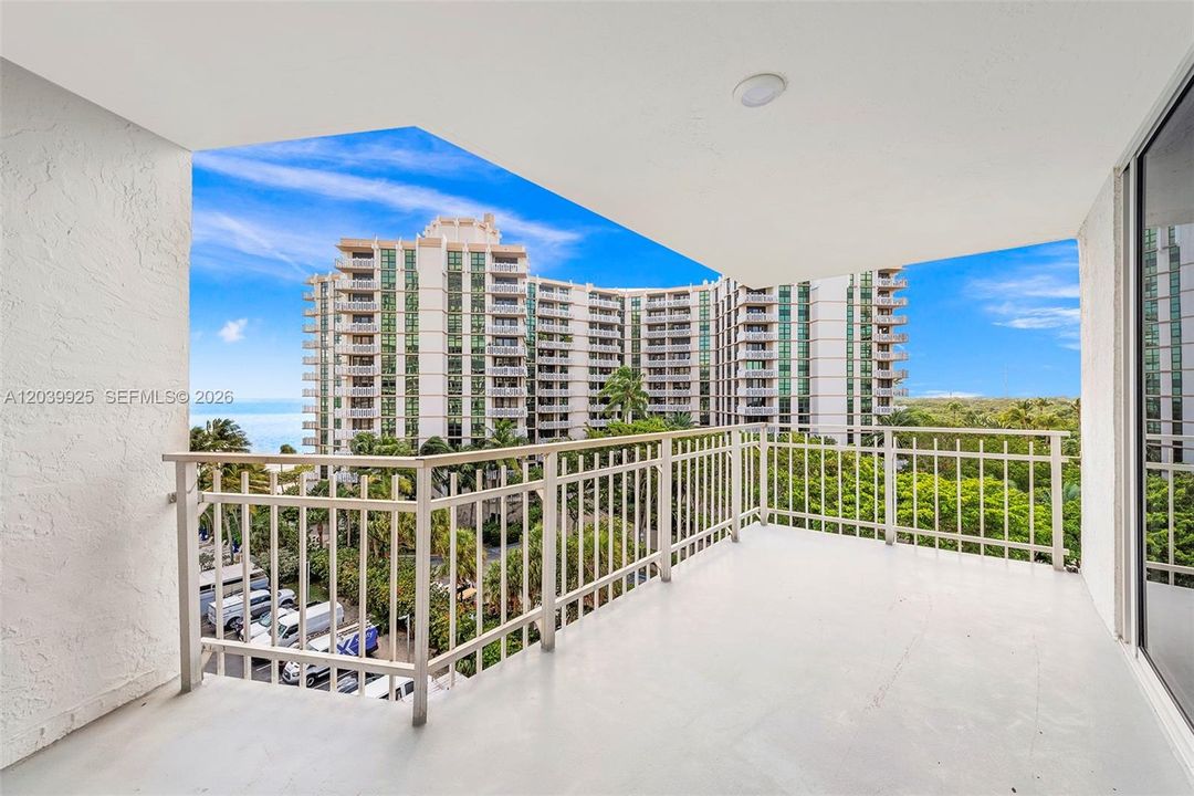 For Sale: $2,200,000 (3 beds, 3 baths, 2281 Square Feet)