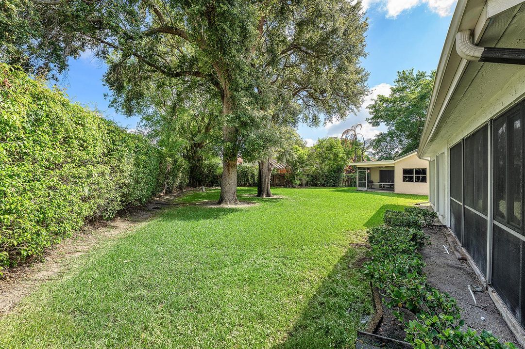 28-7852 Cloverfield Cir-MLS