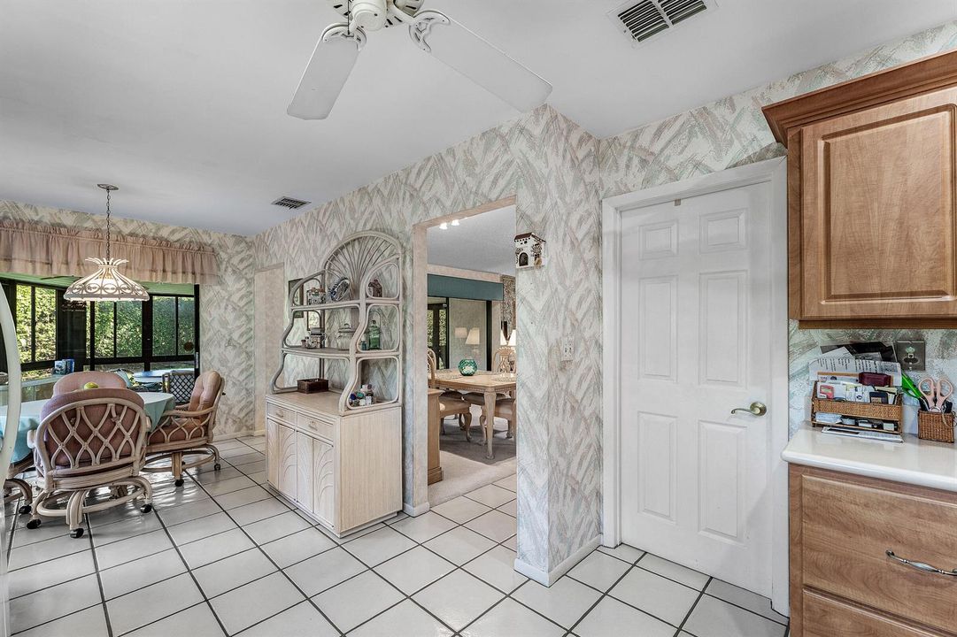 19-7852 Cloverfield Cir-MLS