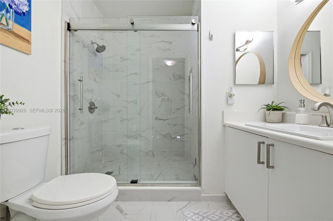 For Sale: $309,900 (2 beds, 2 baths, 977 Square Feet)