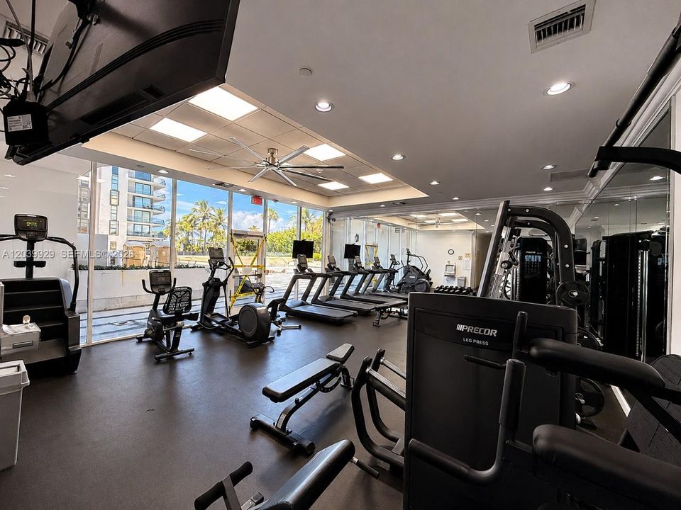 For Rent: $4,200 (2 beds, 2 baths, 1480 Square Feet)