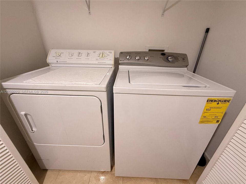 For Rent: $4,200 (2 beds, 2 baths, 1480 Square Feet)