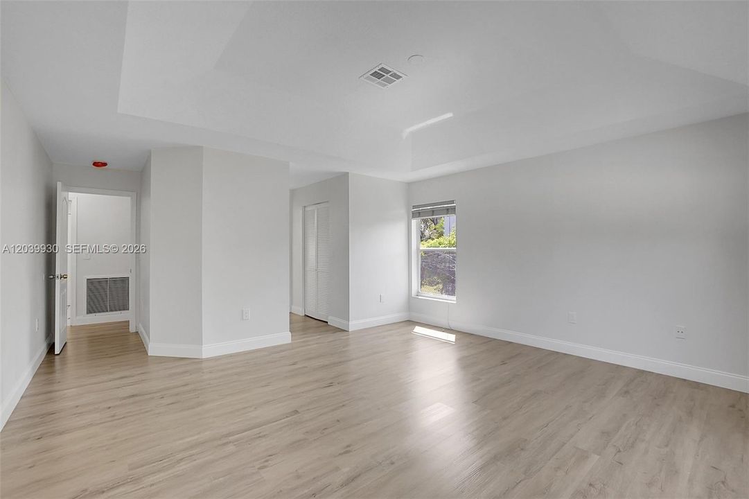 En Renta: $4,500 (4 camas, 3 baños, 2393 Pies cuadrados)