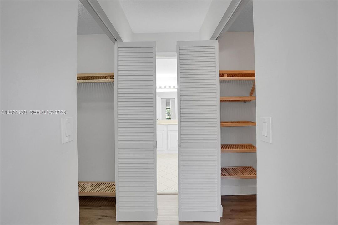 En Renta: $4,500 (4 camas, 3 baños, 2393 Pies cuadrados)