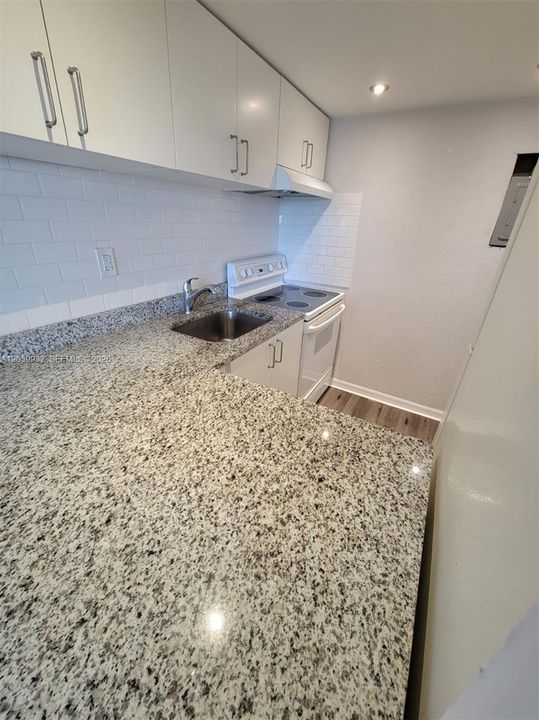 В аренду: $1,900 (1 спален, 1 ванн, 605 Квадратных фут)