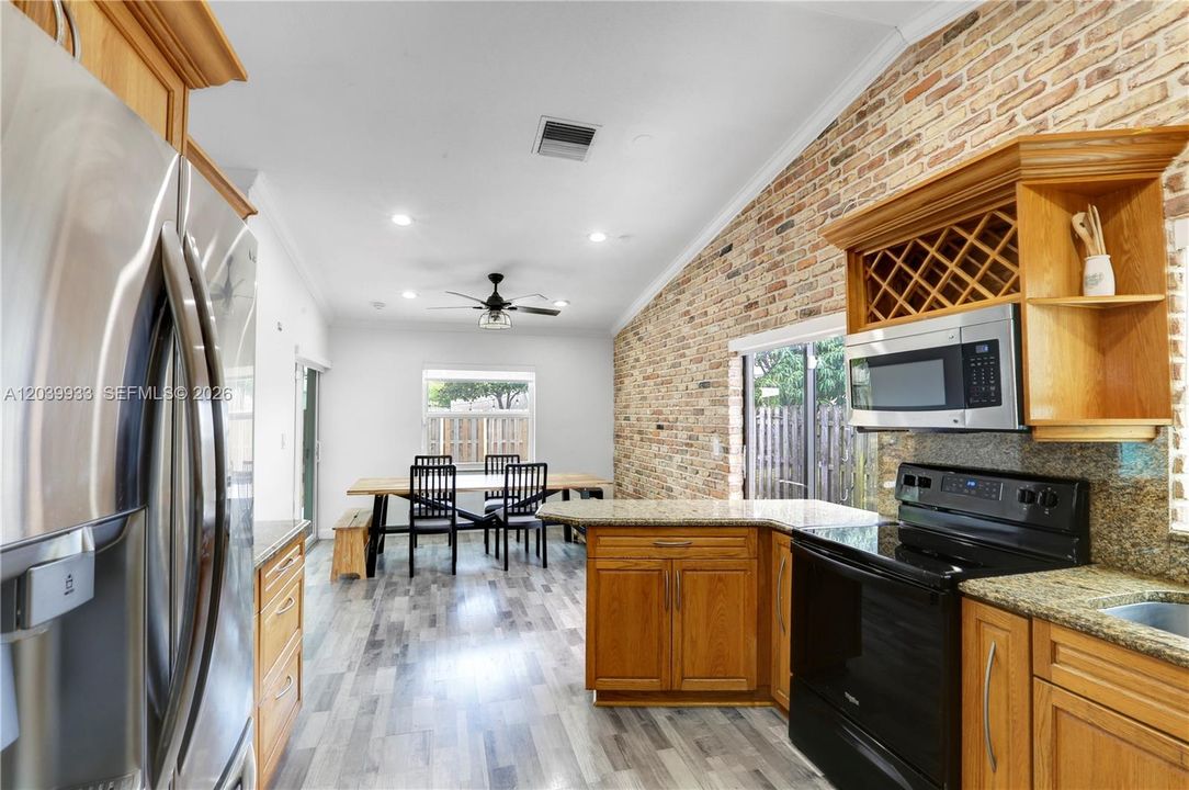 En Venta: $580,000 (3 camas, 2 baños, 1466 Pies cuadrados)