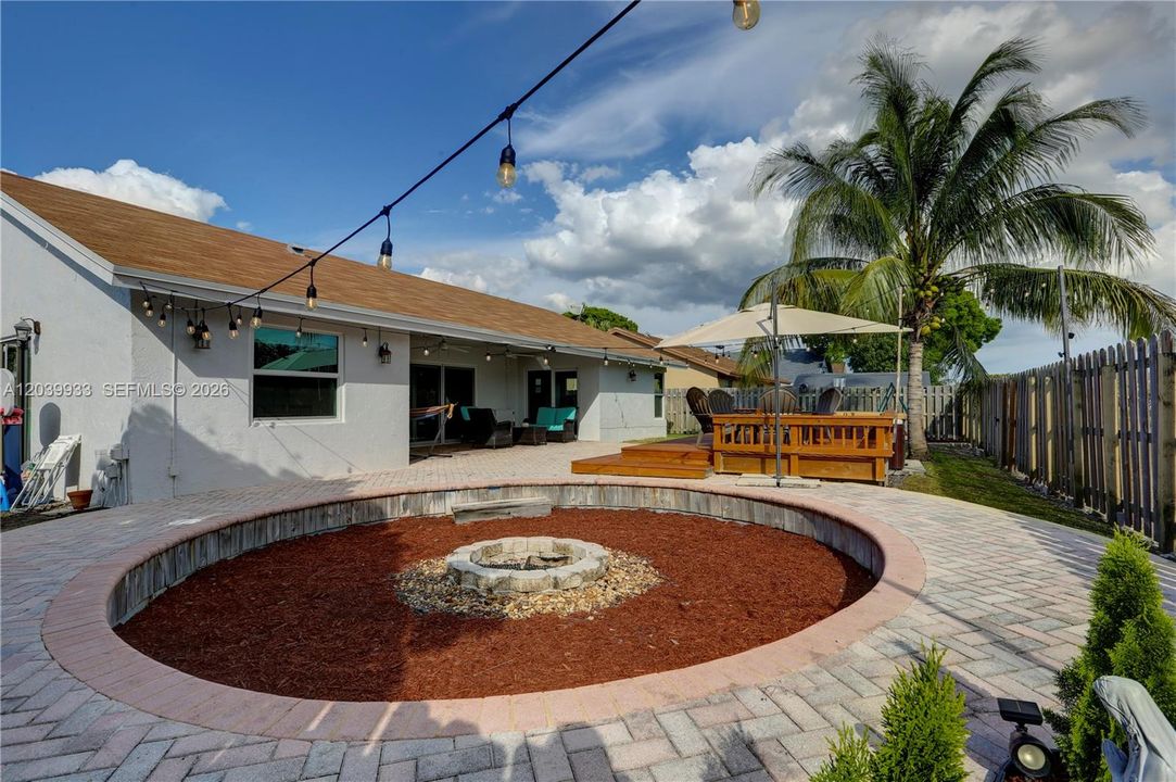 En Venta: $580,000 (3 camas, 2 baños, 1466 Pies cuadrados)