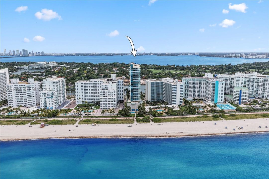 На продажу: $6,495,000 (4 спален, 2 ванн, 5517 Квадратных фут)