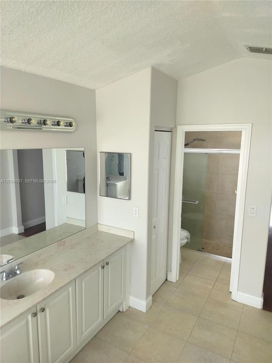 For Sale: $875,000 (4 beds, 3 baths, 3006 Square Feet)