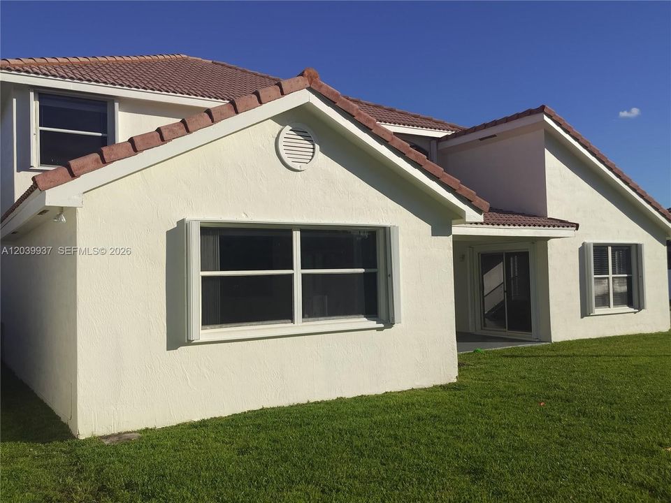For Sale: $875,000 (4 beds, 3 baths, 3006 Square Feet)