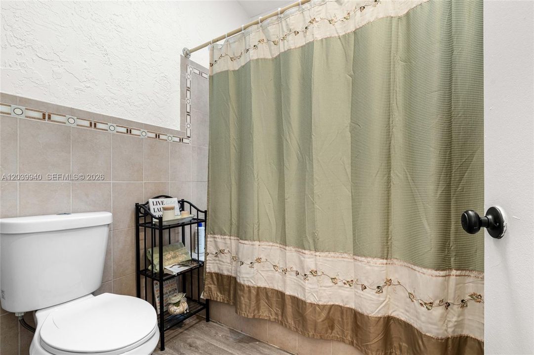 На продажу: $340,000 (2 спален, 2 ванн, 1358 Квадратных фут)