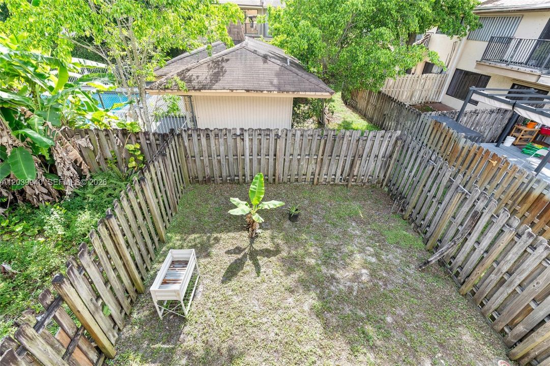 На продажу: $340,000 (2 спален, 2 ванн, 1358 Квадратных фут)