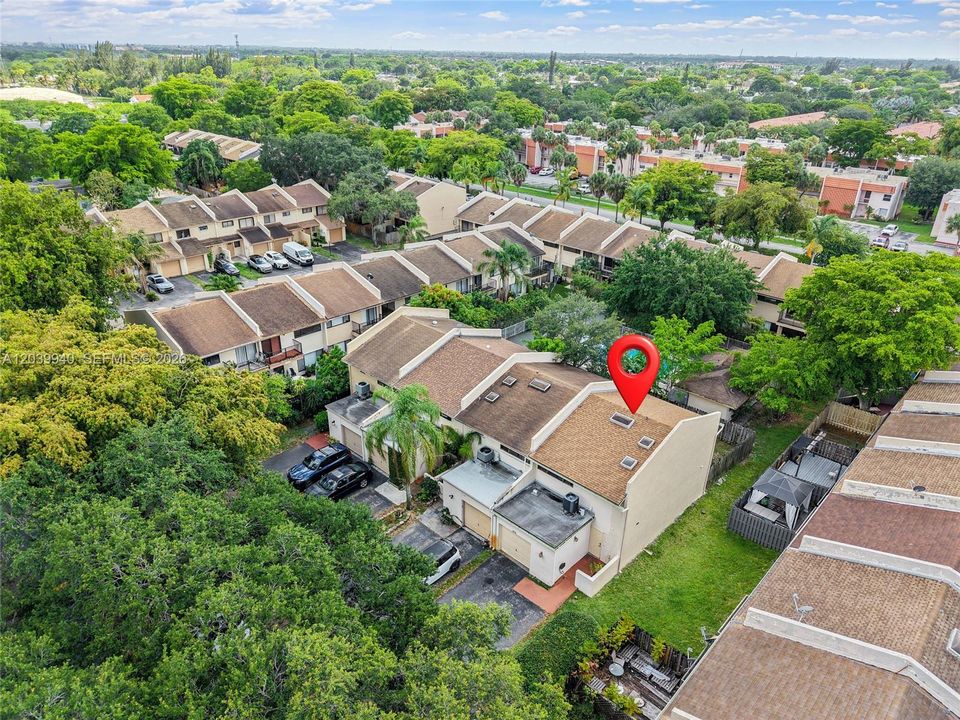 На продажу: $340,000 (2 спален, 2 ванн, 1358 Квадратных фут)