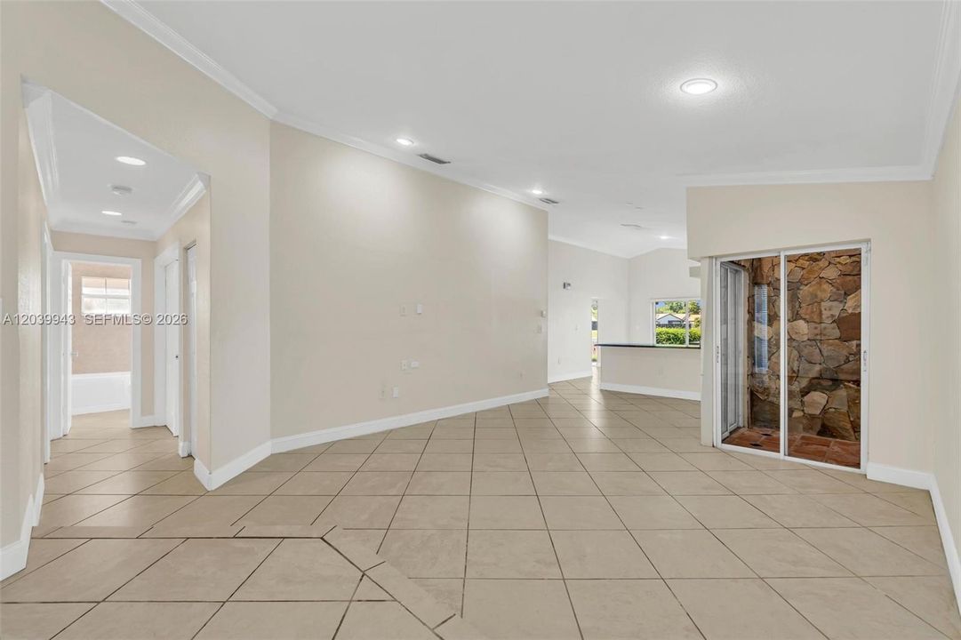 For Rent: $3,250 (3 beds, 2 baths, 1565 Square Feet)