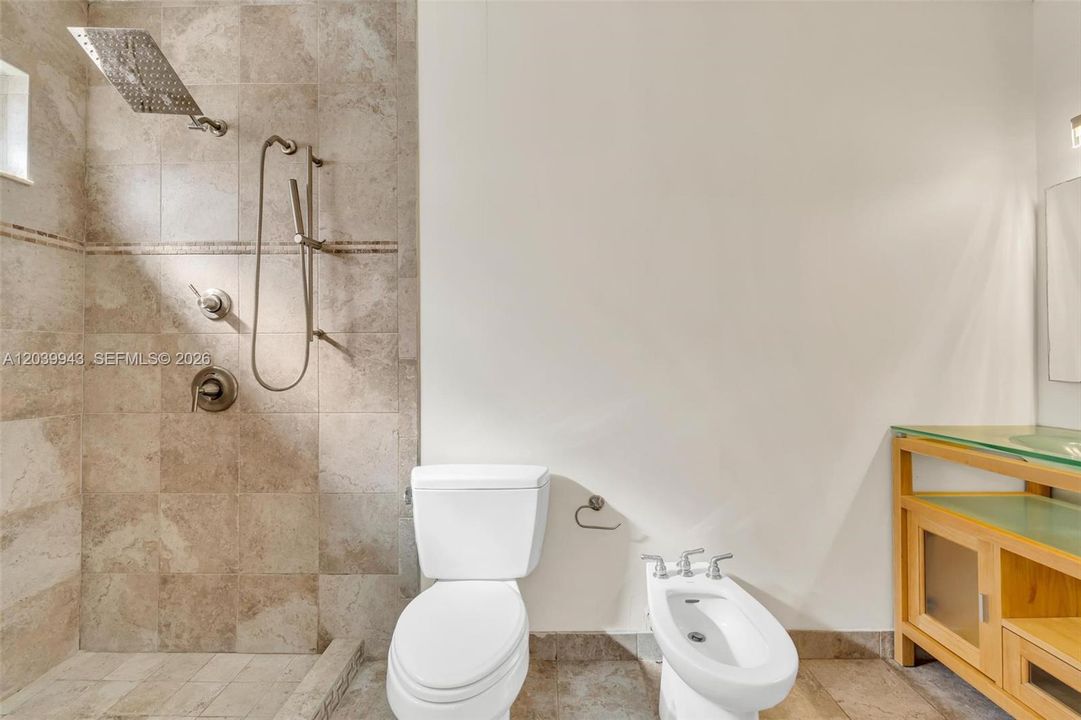For Rent: $3,250 (3 beds, 2 baths, 1565 Square Feet)