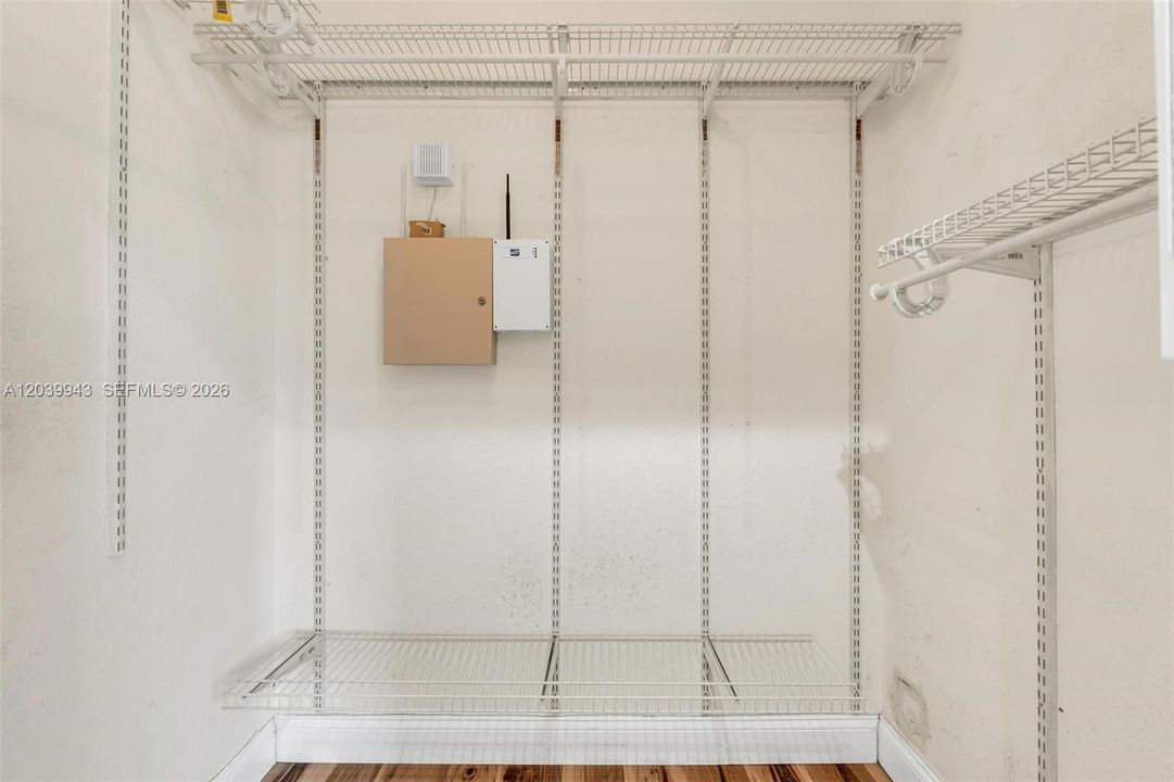 For Rent: $3,250 (3 beds, 2 baths, 1565 Square Feet)