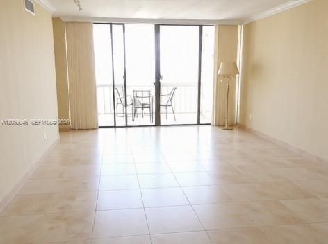 For Rent: $3,200 (2 beds, 2 baths, 1470 Square Feet)