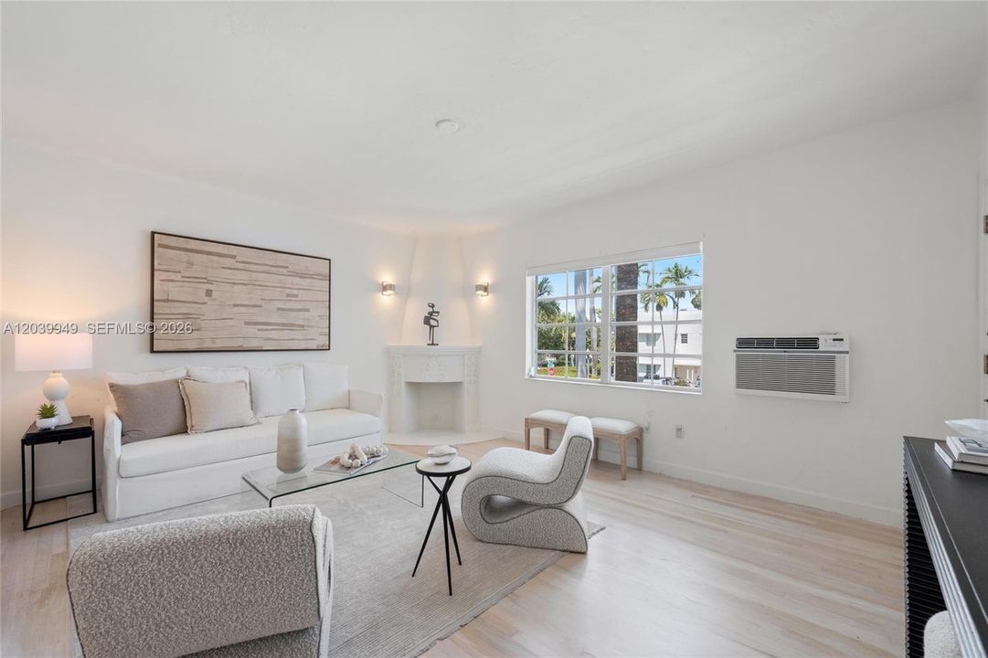 En Venta: $310,000 (0 camas, 1 baños, 550 Pies cuadrados)