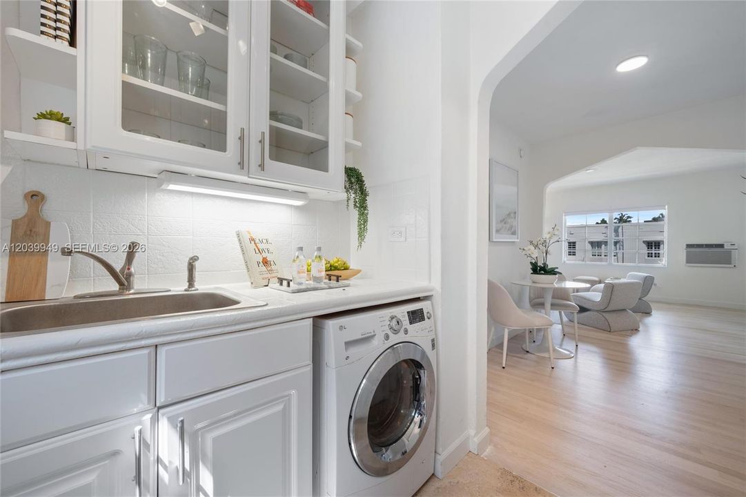 En Venta: $310,000 (0 camas, 1 baños, 550 Pies cuadrados)