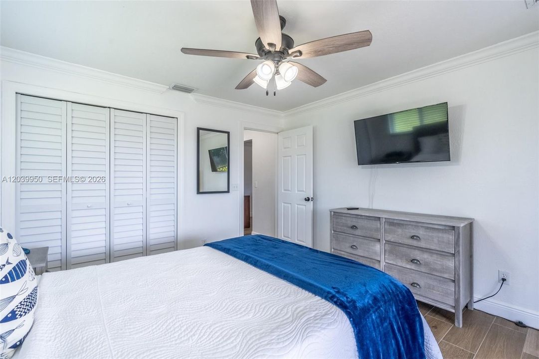For Sale: $510,000 (3 beds, 2 baths, 1405 Square Feet)