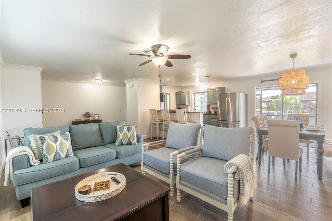 For Sale: $510,000 (3 beds, 2 baths, 1405 Square Feet)