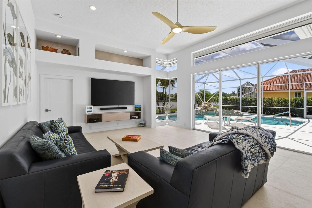 8091SEWoodlakeLane(34)