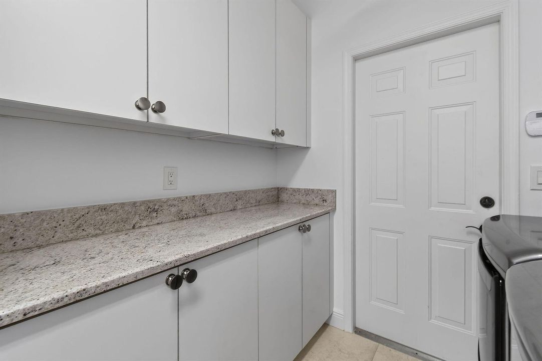 8091SEWoodlakeLane(64)
