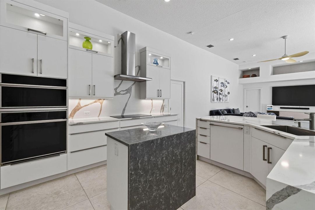 8091SEWoodlakeLane(31)